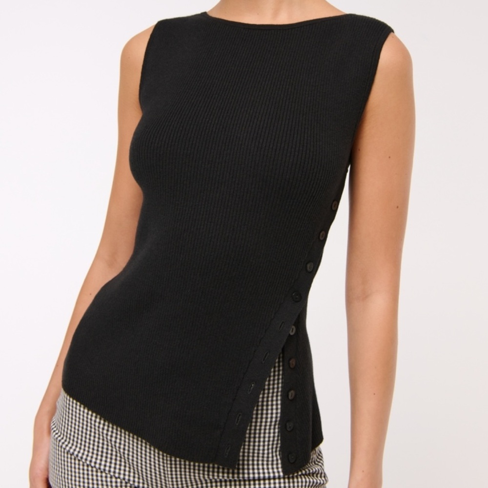 Abercrombie & Fitch Asymmetrical Button Sweater Tank Black XS - Picture 2 of 7